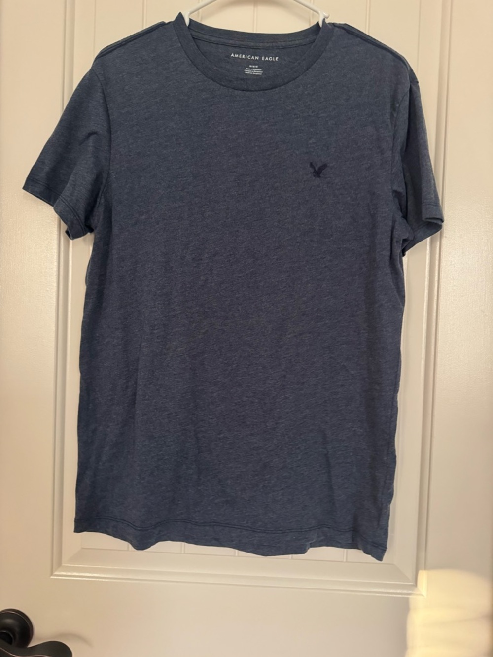 Men’s American Eagle Outfitters Navy T Shirt Size Medium